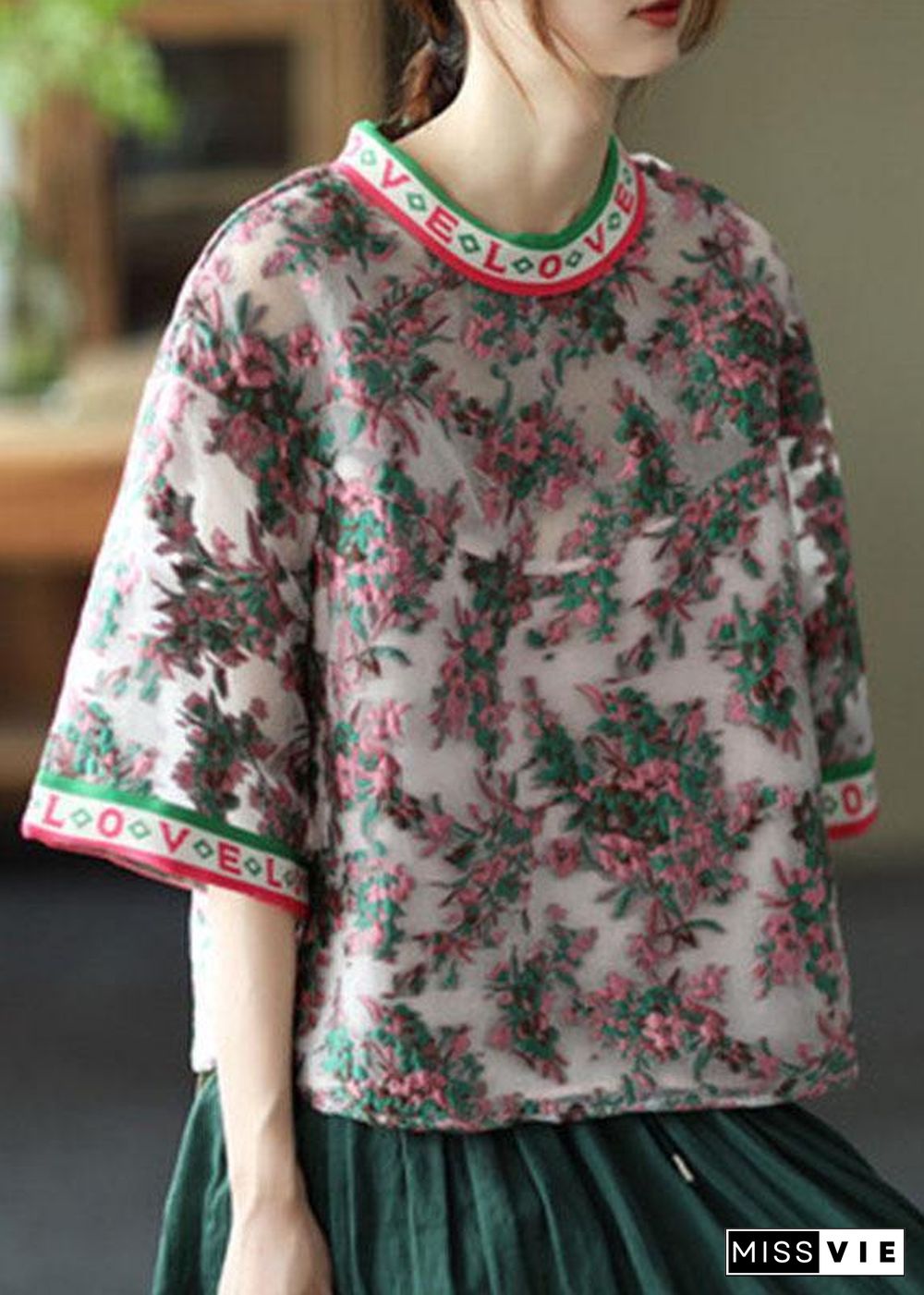 Elegant Embroideried retro O-Neck Summer Floral Blouses Half Sleeve