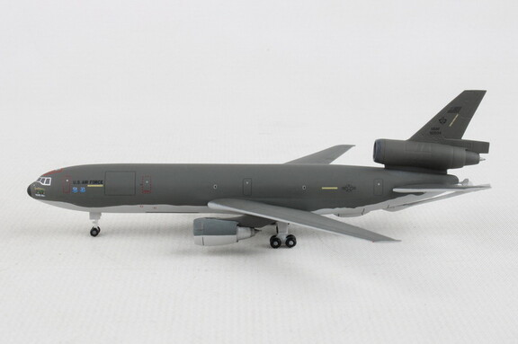 Herpa HE536479 USAF Kc 10A 1/500 Louisiana Yard Do...