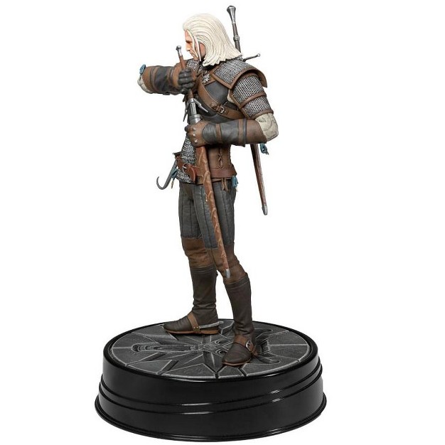 Dark Horse Comics The Witcher 3 Wild Hunt Deluxe 9 Inch Heart Of Stone Geralt Figure