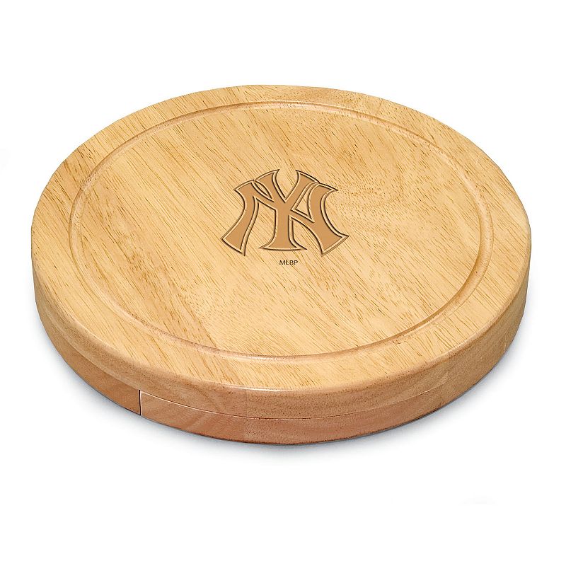 Picnic Time New York Yankees Circo Cheese Cutting Board and Tools Set