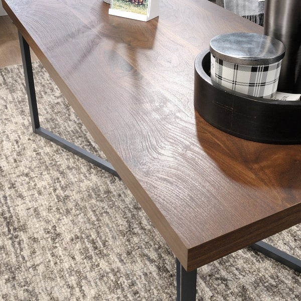 Canton Lane Metal Coffee Table， Grand Walnut/Black