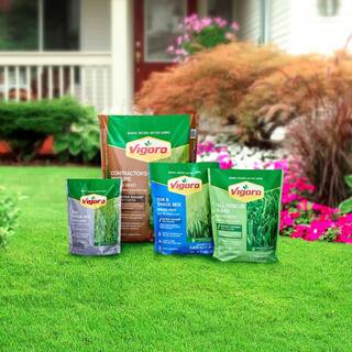 Vigoro 20 lbs. Contractor's Grass Seed Northern Mix with Water Saver Seed Coating 25691