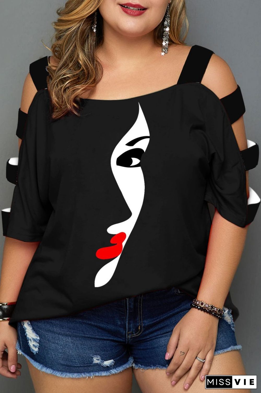 Plus Size Red Casual Print Hollowed Out Patchwork O Neck T-Shirts