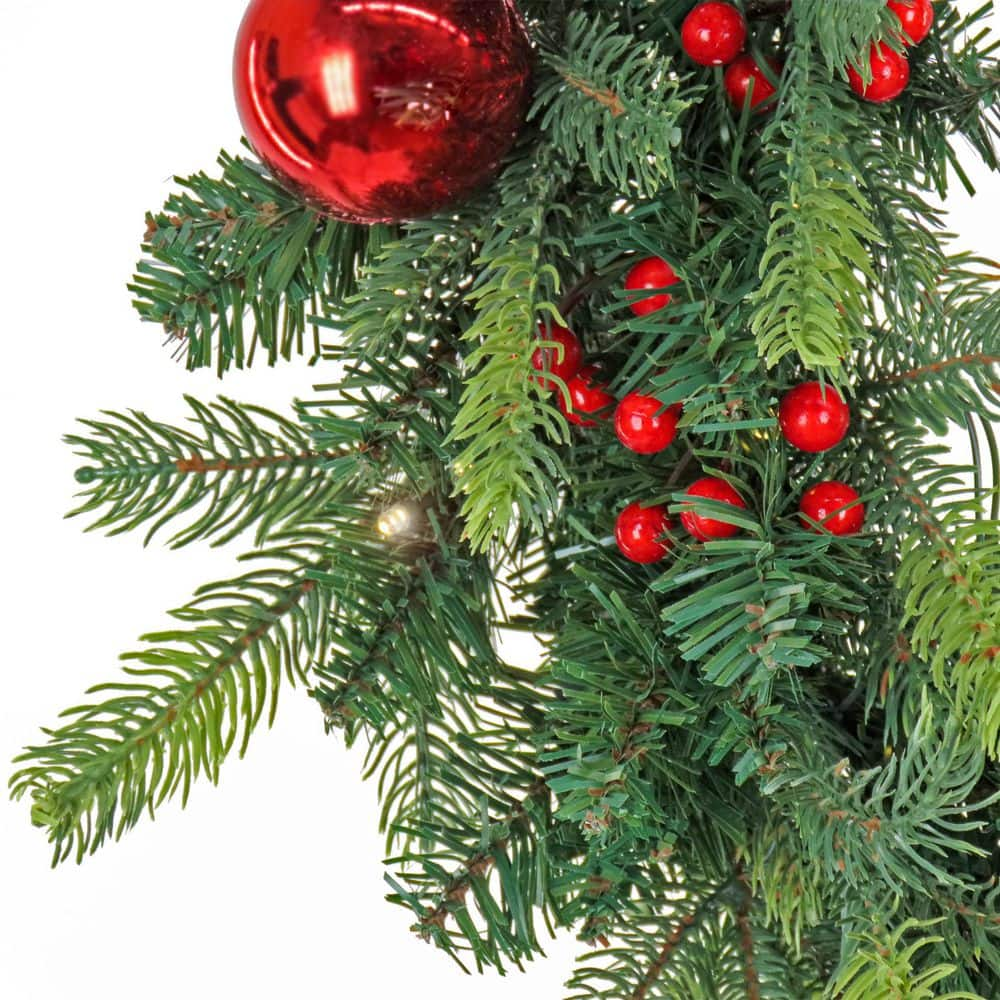  First Traditions 24 in. Scotch Creek Fir Pre-Lit Artificial Christmas Wreath PETC64-30624WB1