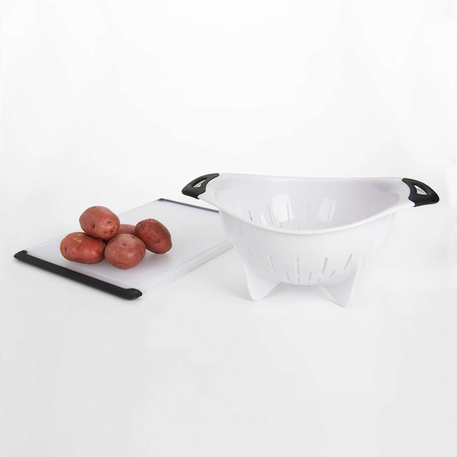 OXO Good Grips White Plastic Colander 4 qt