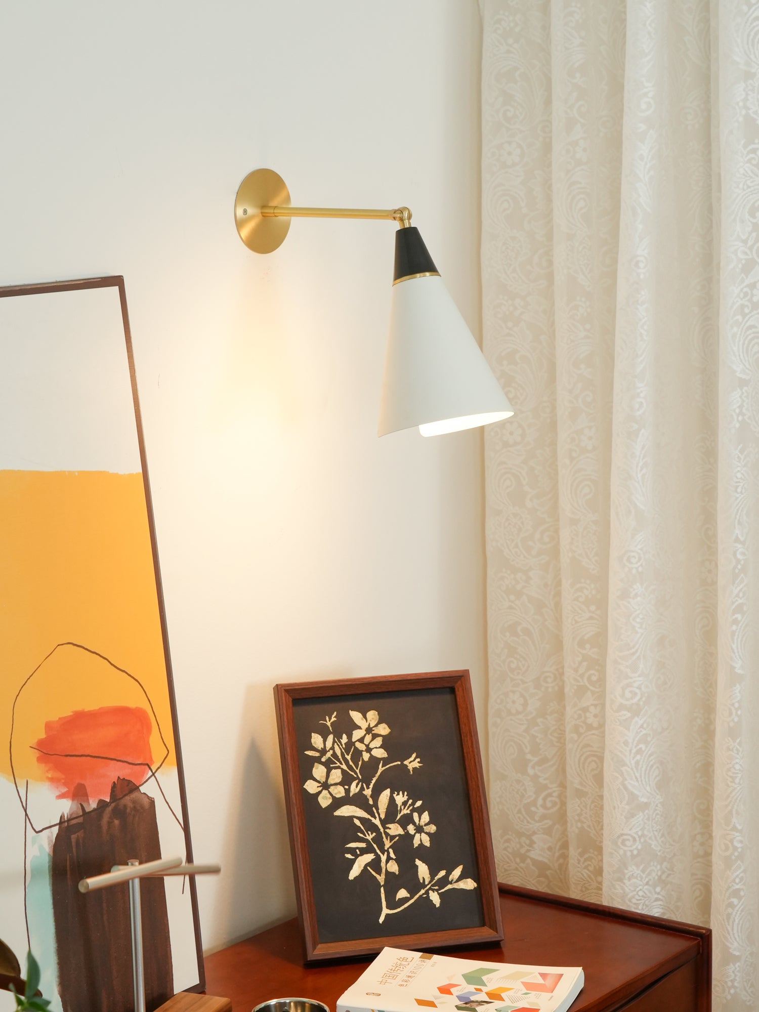 Petite Magari Wall Lamp