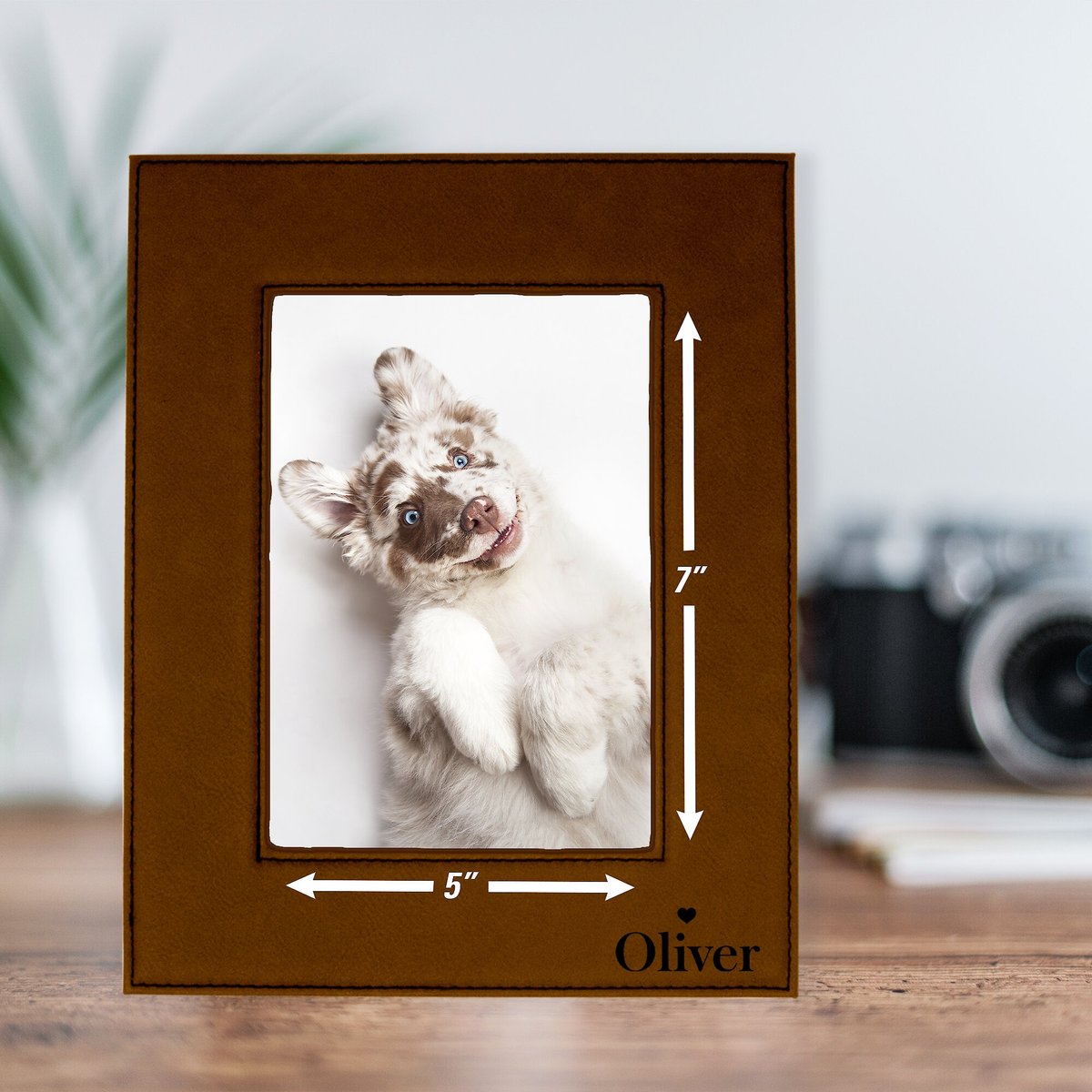 904 Custom Personalized Name with Heart Leatherette Pet Picture Frame