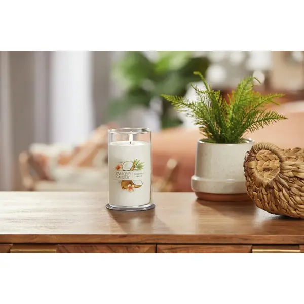 Yankee Candle Coconut Beach Signature Medium Pillar Candle