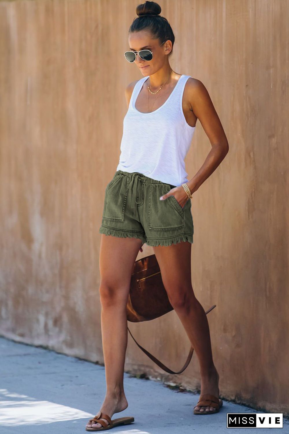 Green Casual Pocketed Frayed Denim Shorts