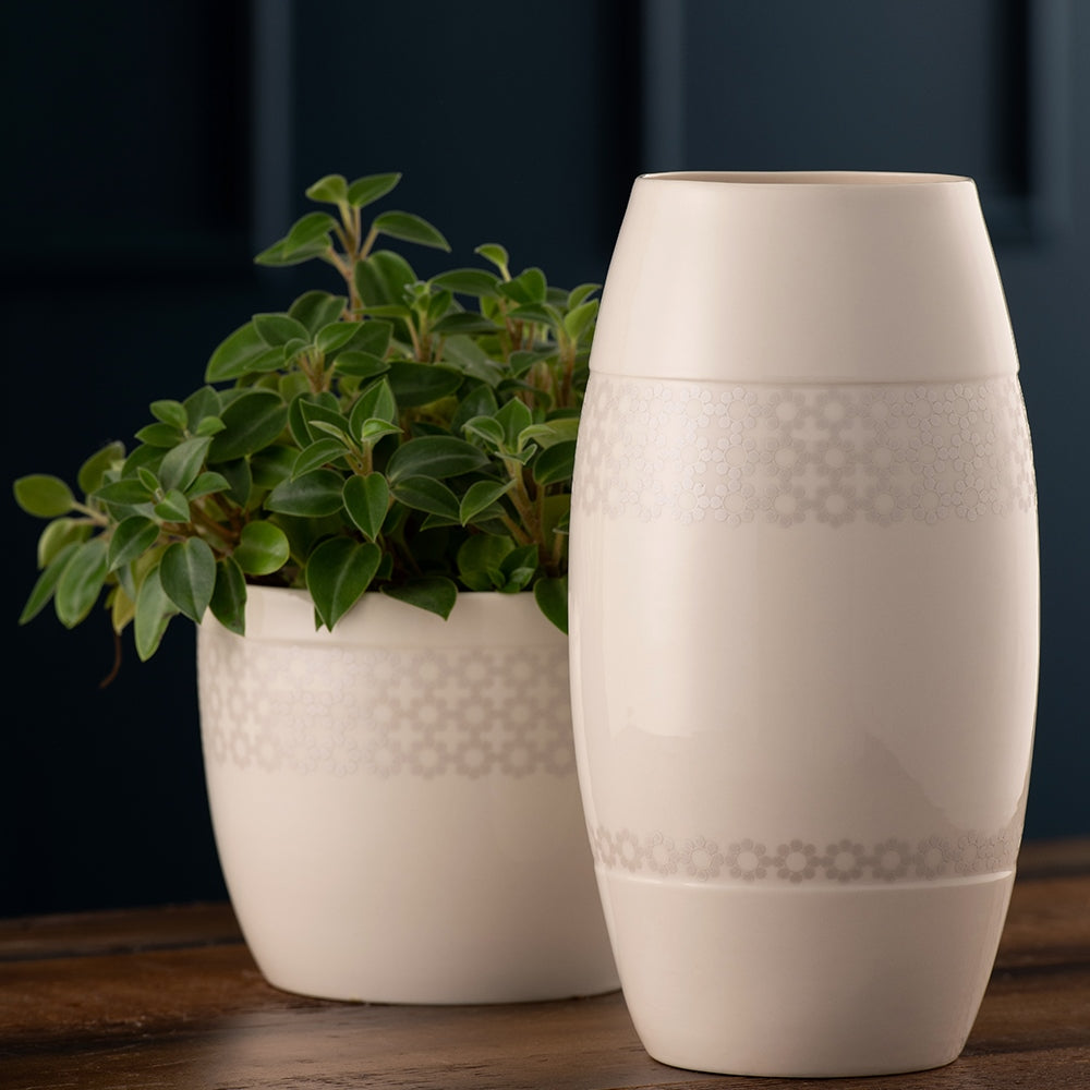 Belleek Living Daisy Dot Flower Pot