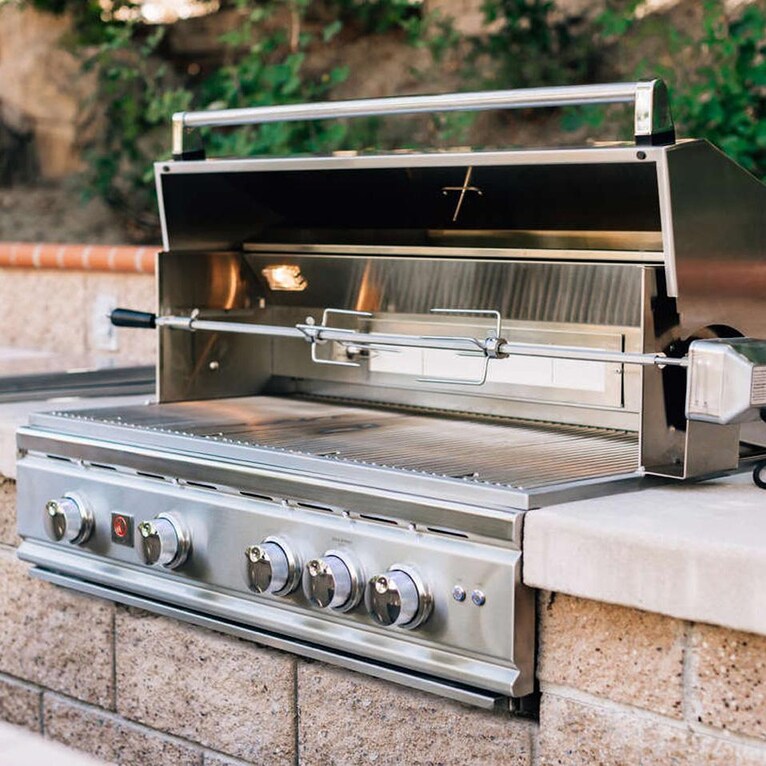 Summerset TRL 32-Inch 3-Burner Built-In Natural Gas Grill With Rotisserie