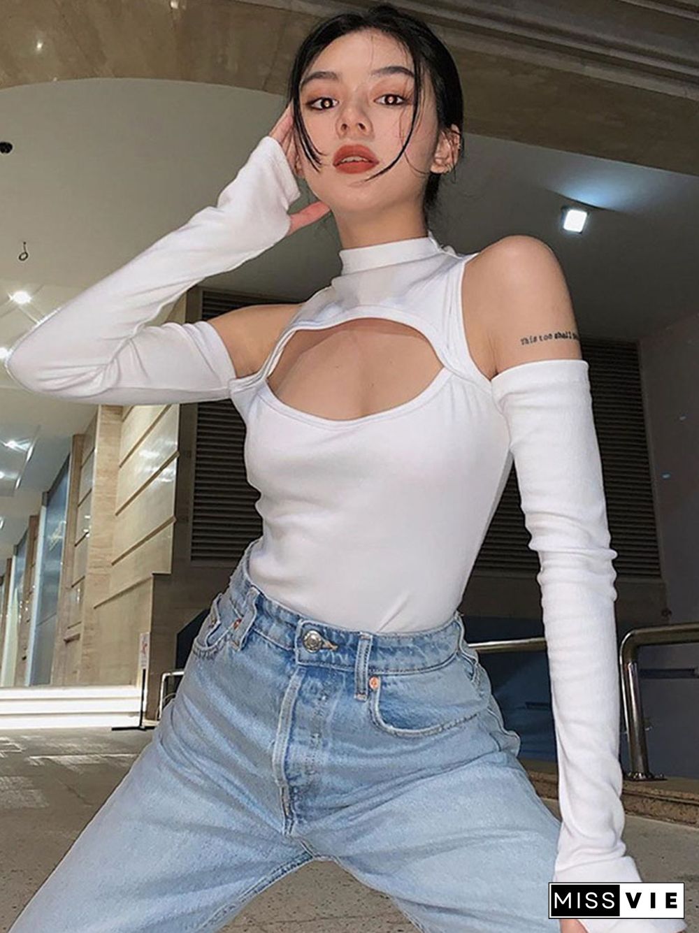 High Fashion Women’s Long-sleeved Bodysuit Solid Color Hollow Off-shoulder Half High Collar Jumpsuit