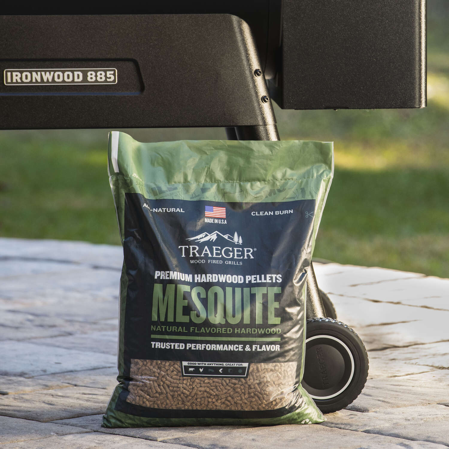 Traeger Premium All Natural Mesquite BBQ Wood Pellet 20 lb