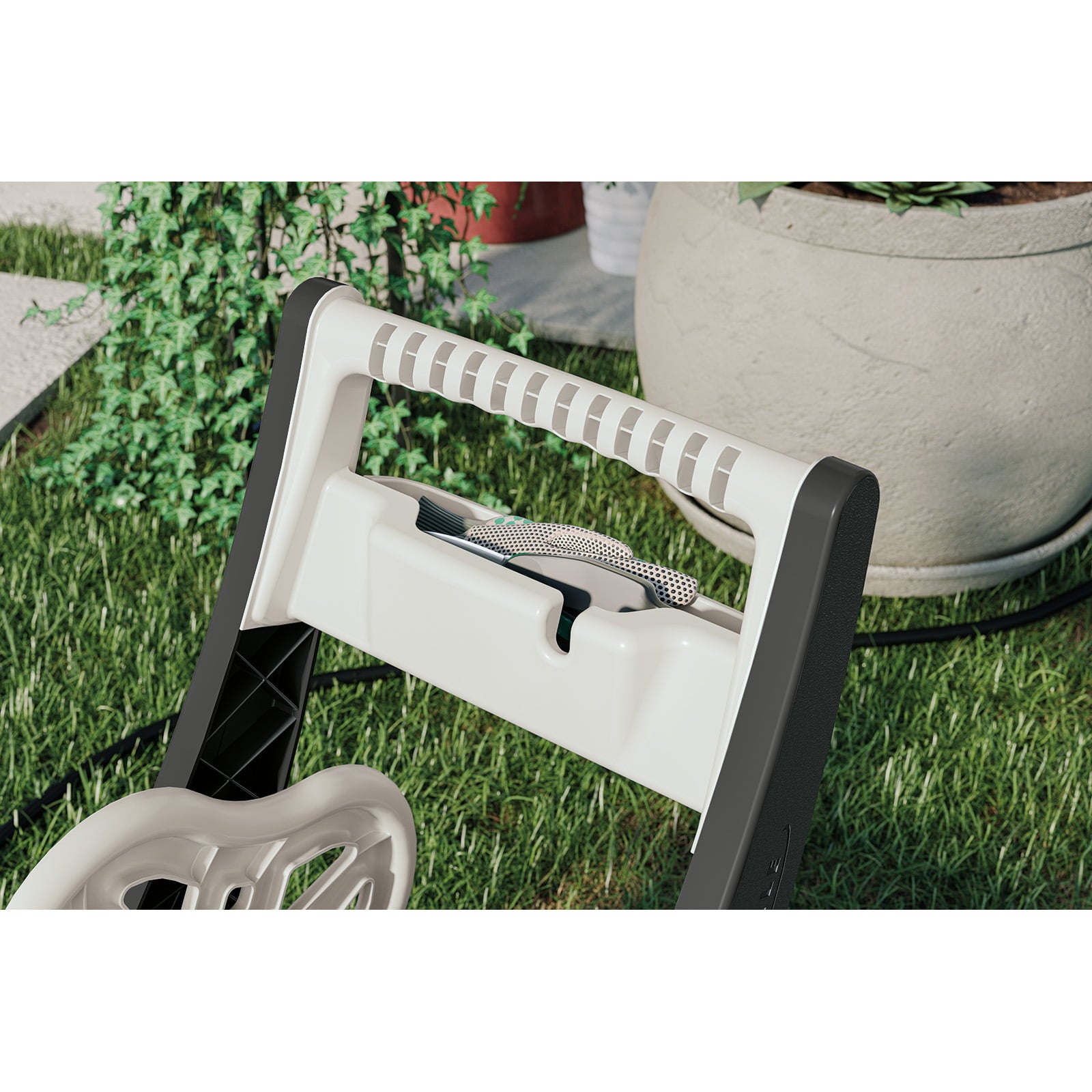 Suncast 175 ft. Hosemobile Hose Reel Cart， Gray