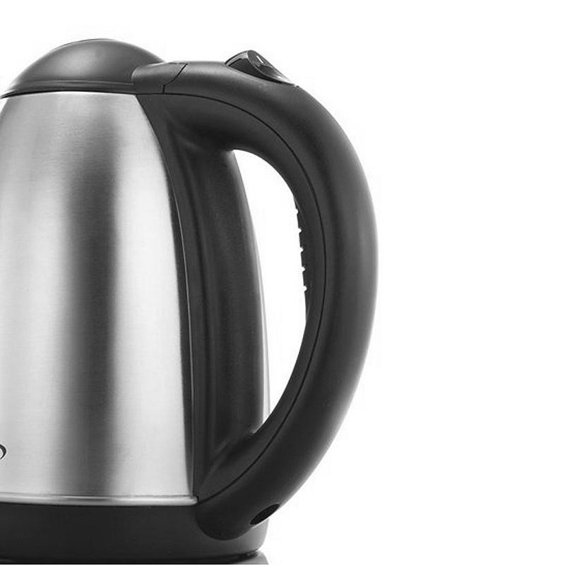 Brentwood 1.2 L Stainless Steel Electric Cordless Tea Kettle 1000W in Brushed Chrome