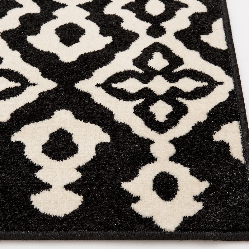 Loomaknoti Newnan Area Rug