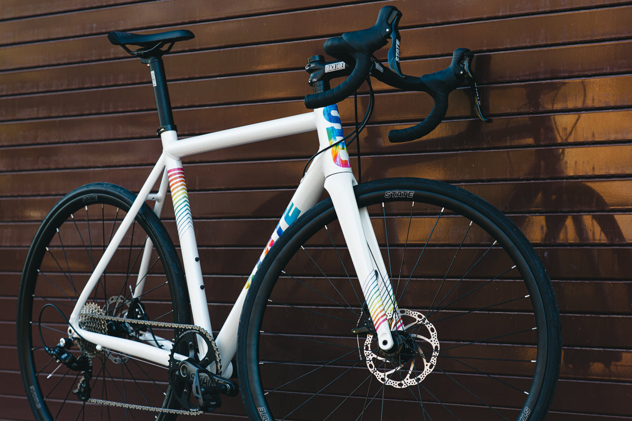 Undefeated Disc Road - Pearl / Tie-Dye
