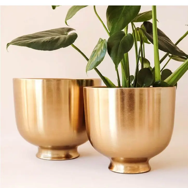 Medium Size  Customized Shape Metal Planter Home Indoor Outdoor Garden Usage Customized Size Metal Planter