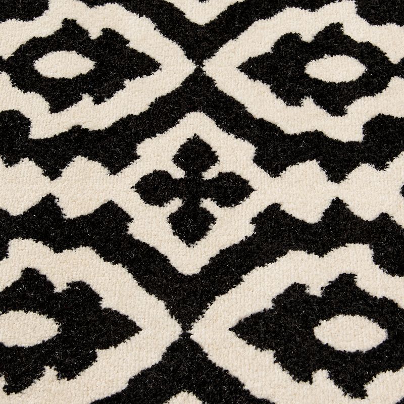 Loomaknoti Newnan Area Rug