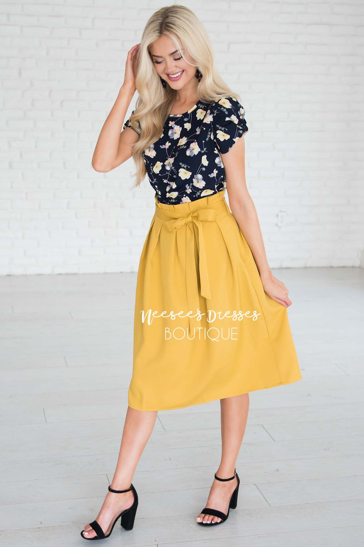 Pretty Ruffle Tie Waist Skirt