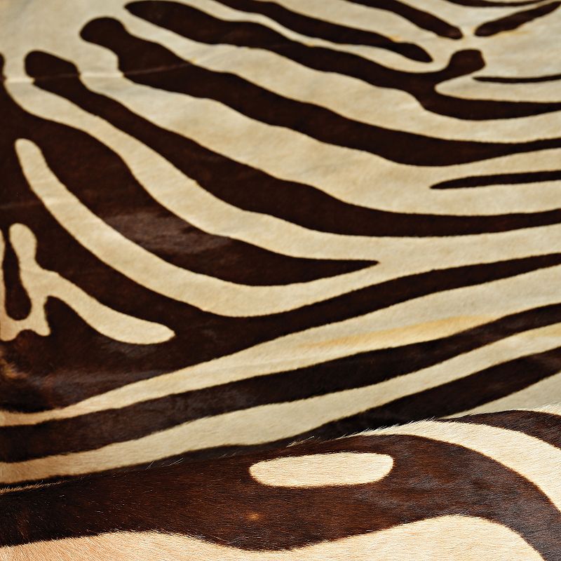 Linon Cowhide Brown Stencil Full Skin Rug - 9' x 7'