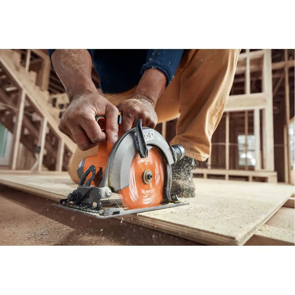 Ridgid 18V Cordless 4-Tool Combo Kit with (1) 4.0 Ah Battery， (1) 2.0 Ah Battery， Charger， and Bag