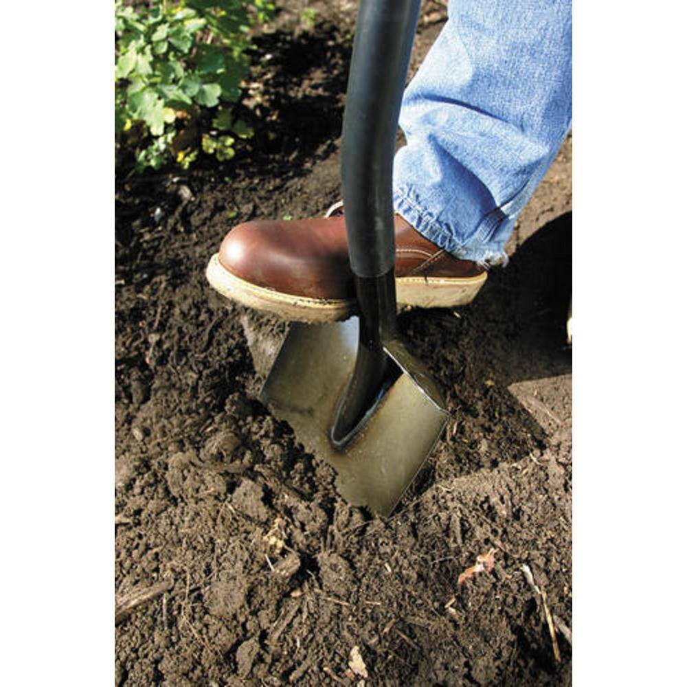 Fiskars 57 in. Long-handled Digging Shovel 396680-1001