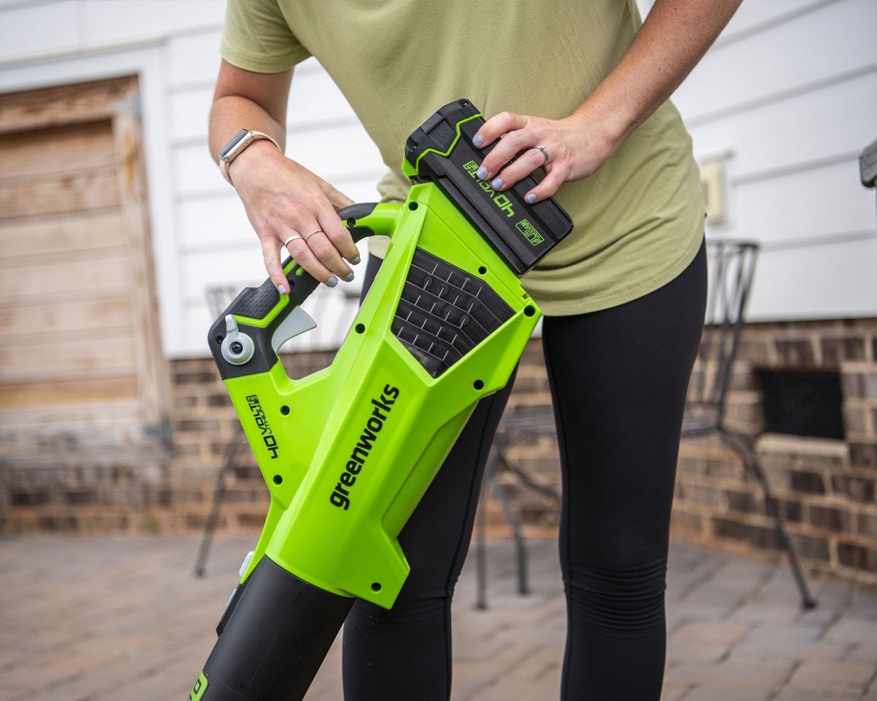 40V 450 CFM Leaf Blower， Battery  Charger | Greenworks Tools