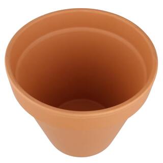 Pennington 9.5 in. Medium Clay Terra Cotta Pot 100528519