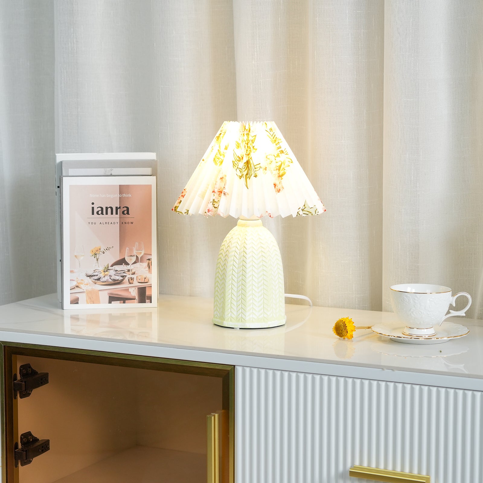 Vintage Pleated Table Lamp