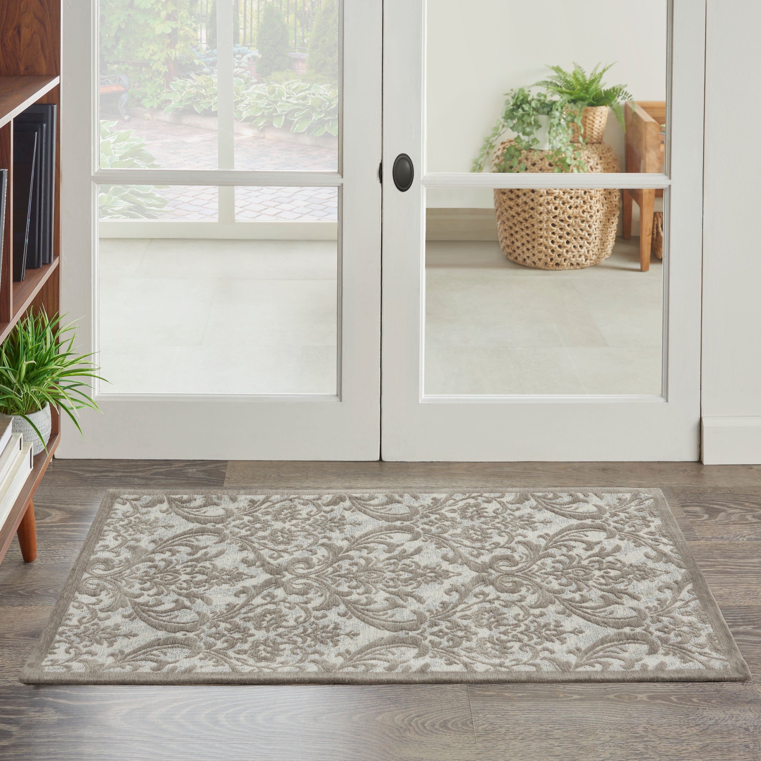 Damask Ivory/Grey Rug