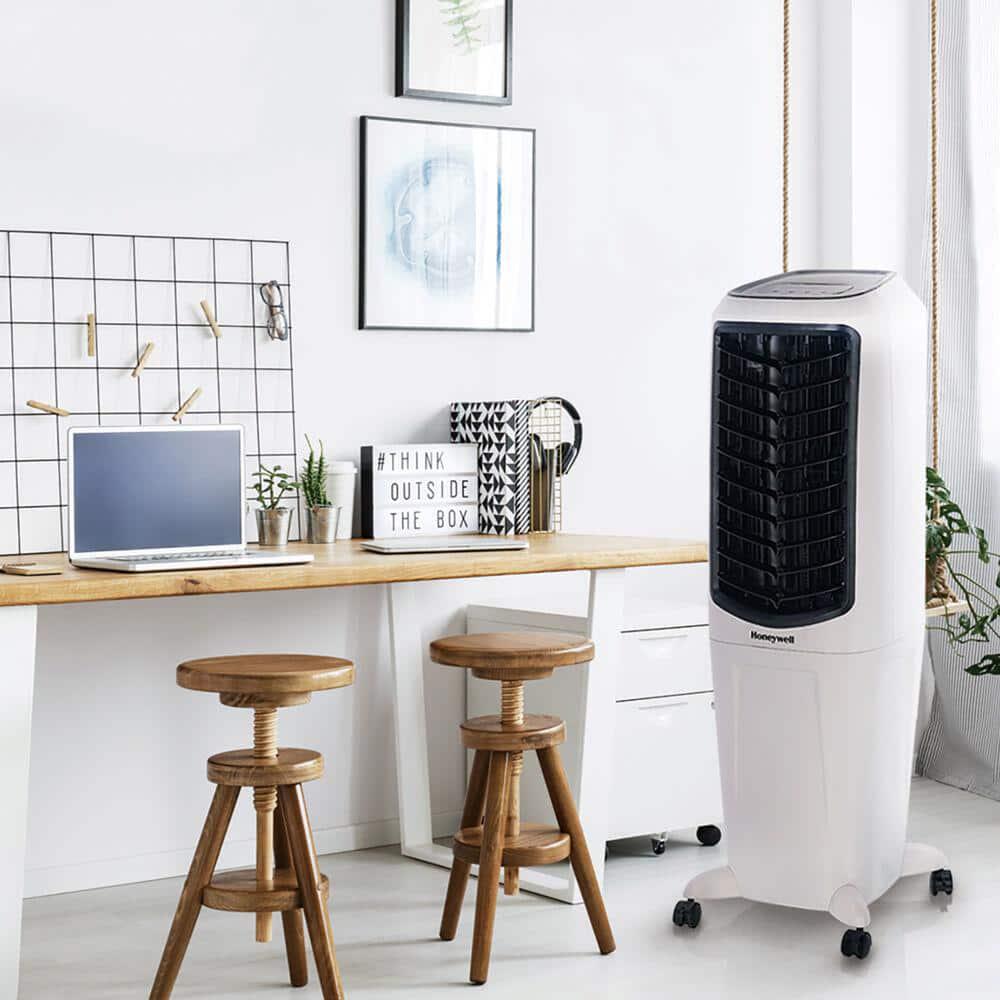 Honeywell 700 CFM 3 Speed Portable Evaporative Cooler for 426 sqft Quiet Low Energy Compact Spot Fan and Humidifier in White