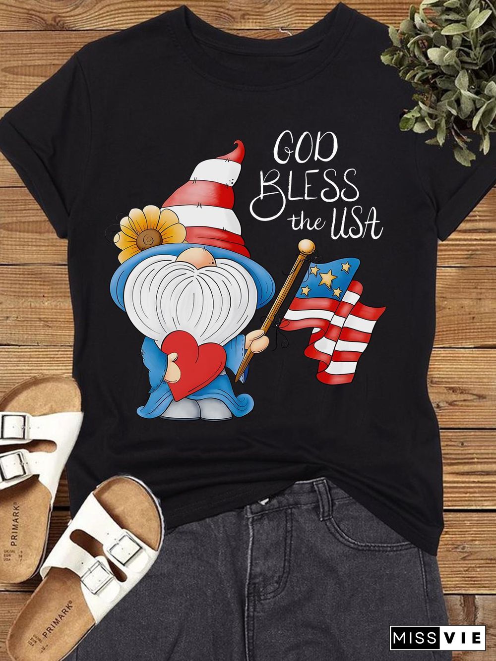 God Bless The USA Gnome Print Round-neck T-shirt