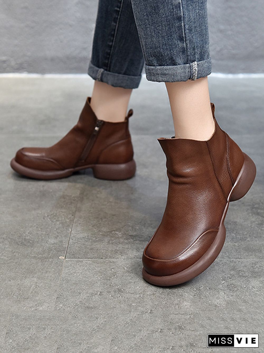 Round-Toe Solid Color Zipper Boots