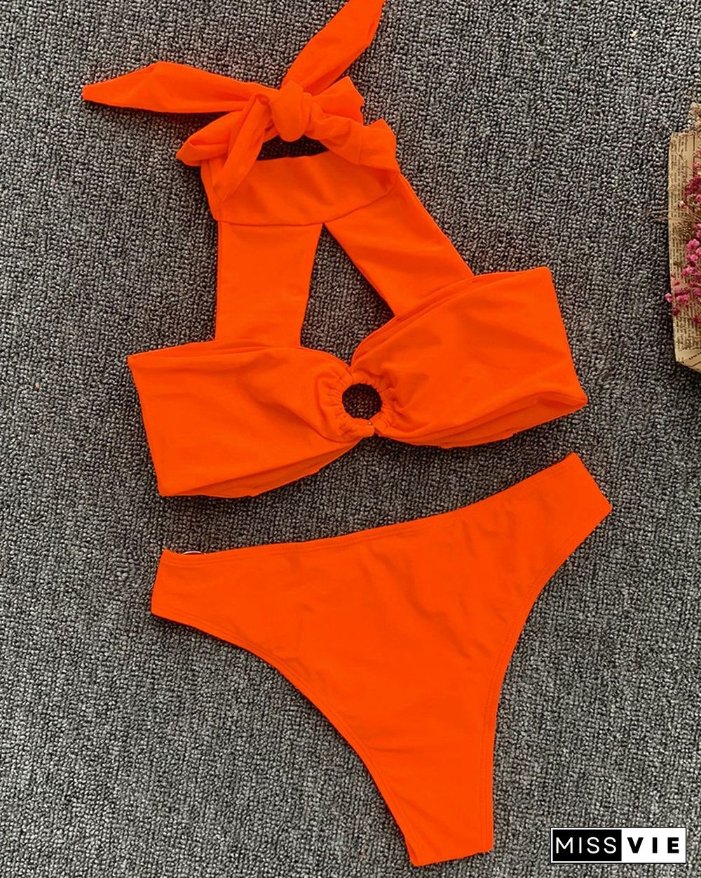 Solid Color O ring Linked Bikini Swimsuit P5841147630