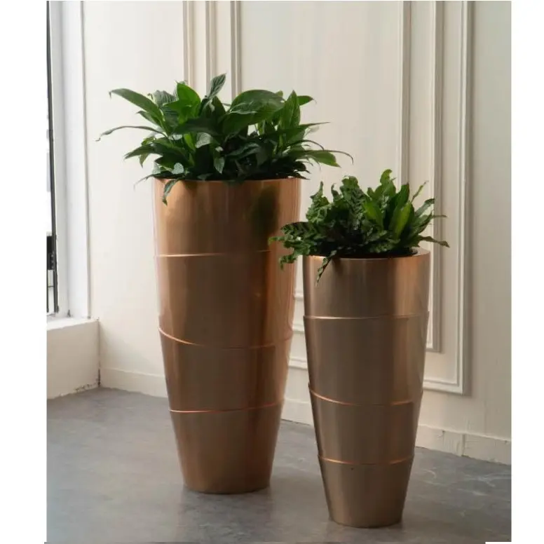 Attractive Design Outdoor Decorative Metal Floor Planter with Custom Size New Design Garden Decoration Iron Planter Flower Vase