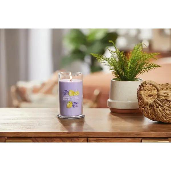 Yankee Candle Lemon Lavender Signature Medium Pillar Candle