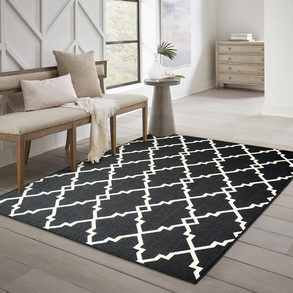 Style Haven Marianna Ornate Lattice Black/ Off White Loop Pile Indoor Outdoor Area Rug