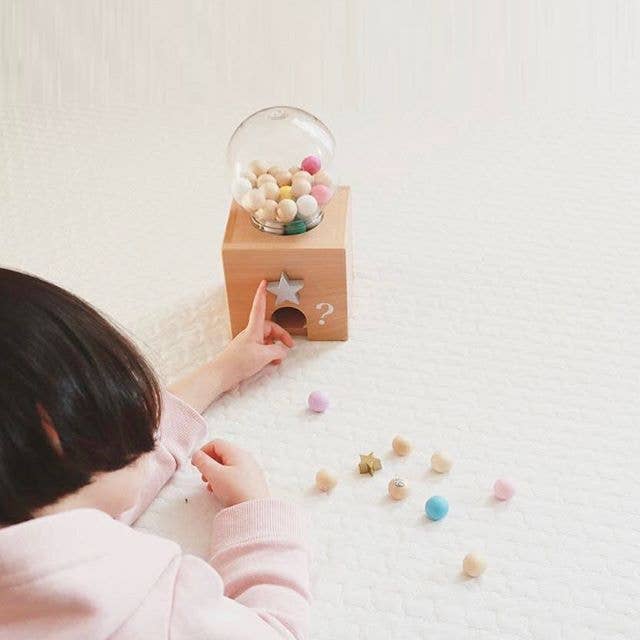 Wooden Gatcha Gatcha Bubble Gum Candy Machine - Bingo version