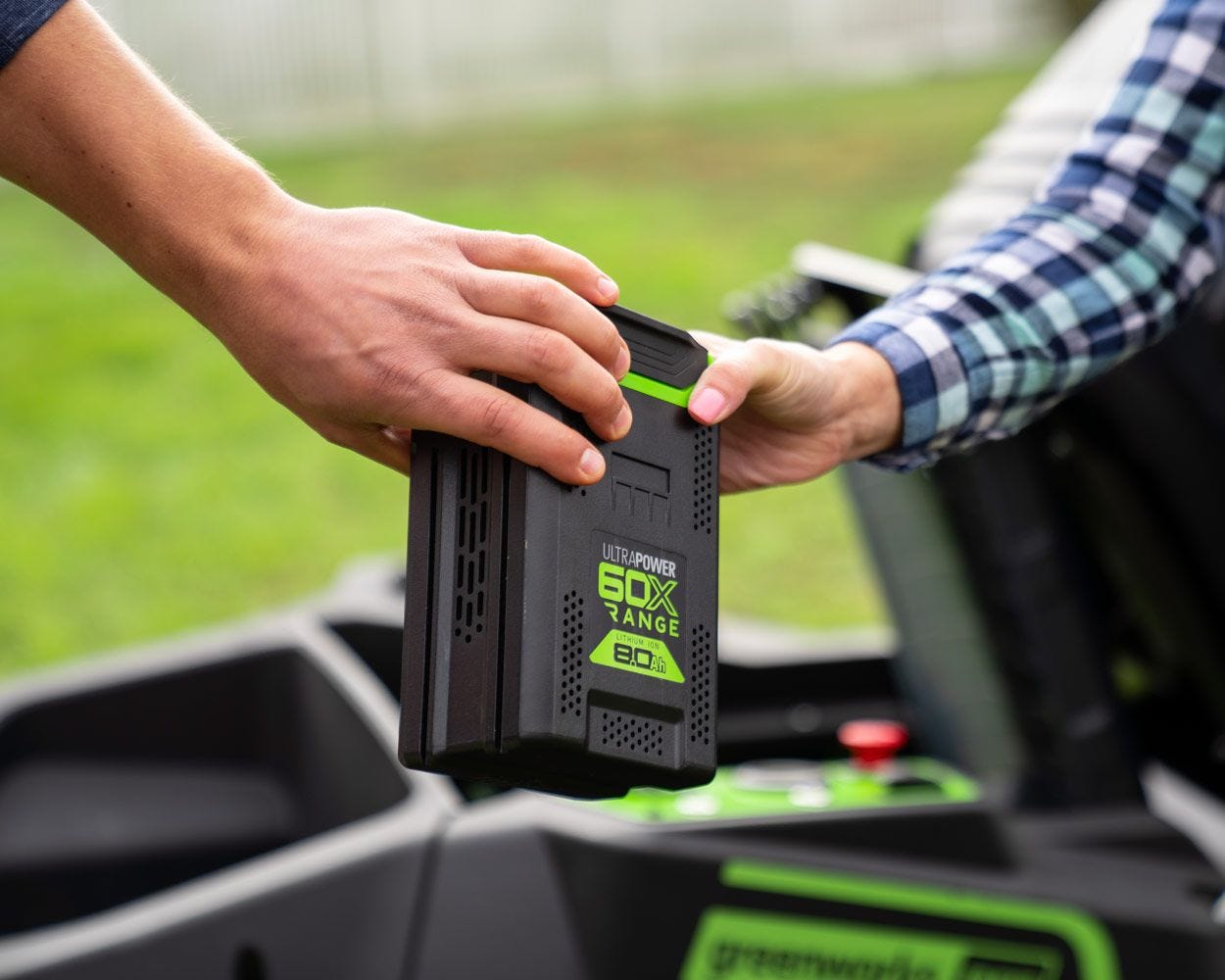 60V 2.5 Ah Bluetooth Battery | Greenworks Tools