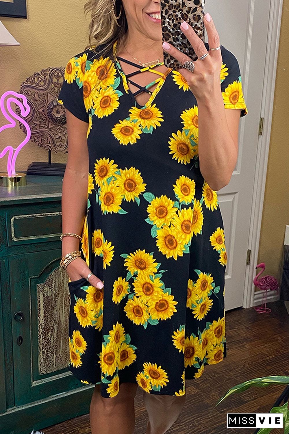 Sunflower Print Criss-cross V-neck Midi Dress