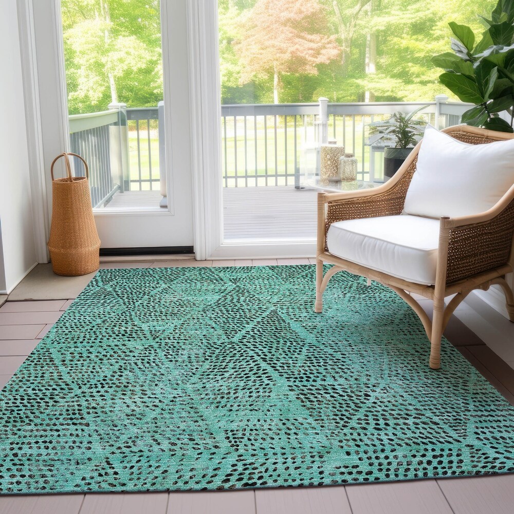 Machine Washable Indoor/ Outdoor Chantille Contemporary Diamonds Rug