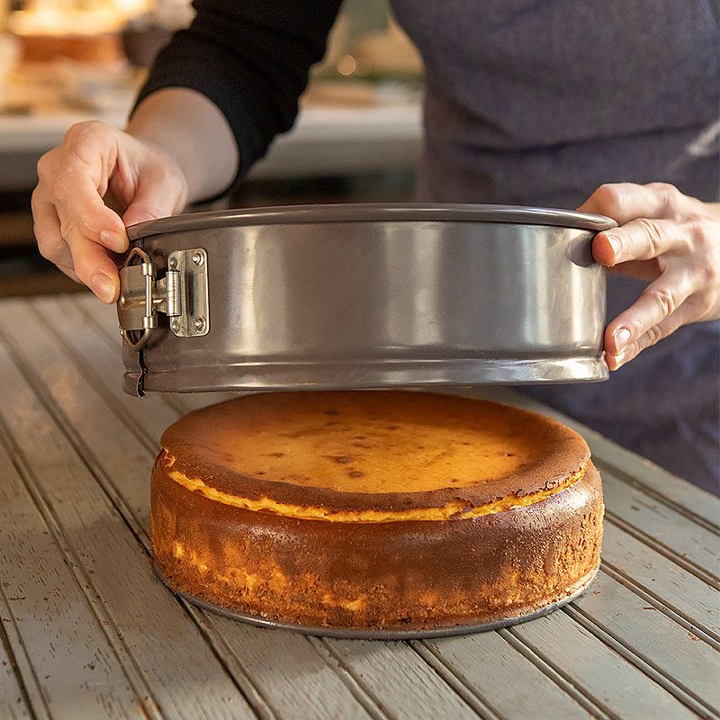 Saveur Selects Artisan 9-in. Springform Pan