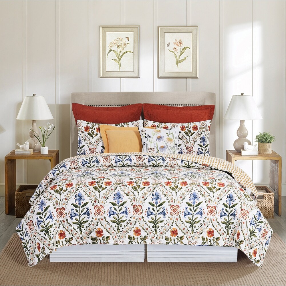 Victoria`s Garden Floral Quilt Bedding Collection