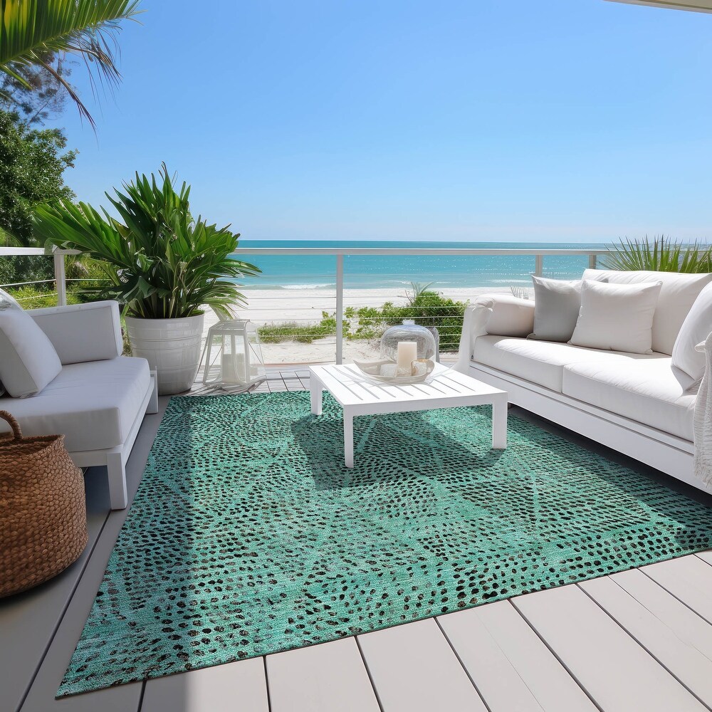 Machine Washable Indoor/ Outdoor Chantille Contemporary Diamonds Rug