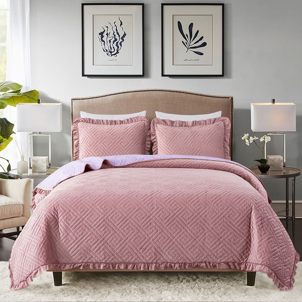 Lavish Plush Poly Velvet Quilt Set