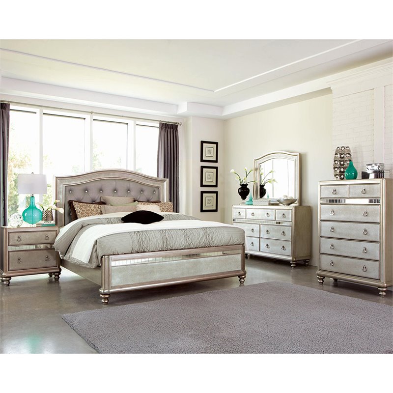 Bowery Hill 6 Drawer Chest in Metallic Platinum