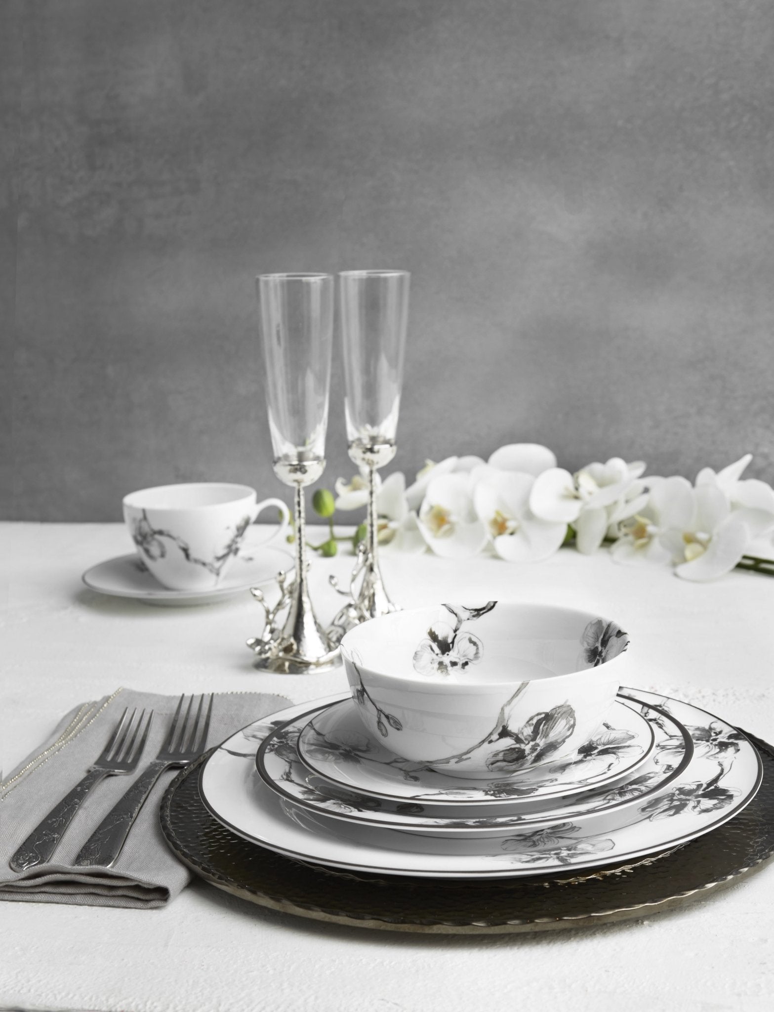 Black Orchid Dinnerware