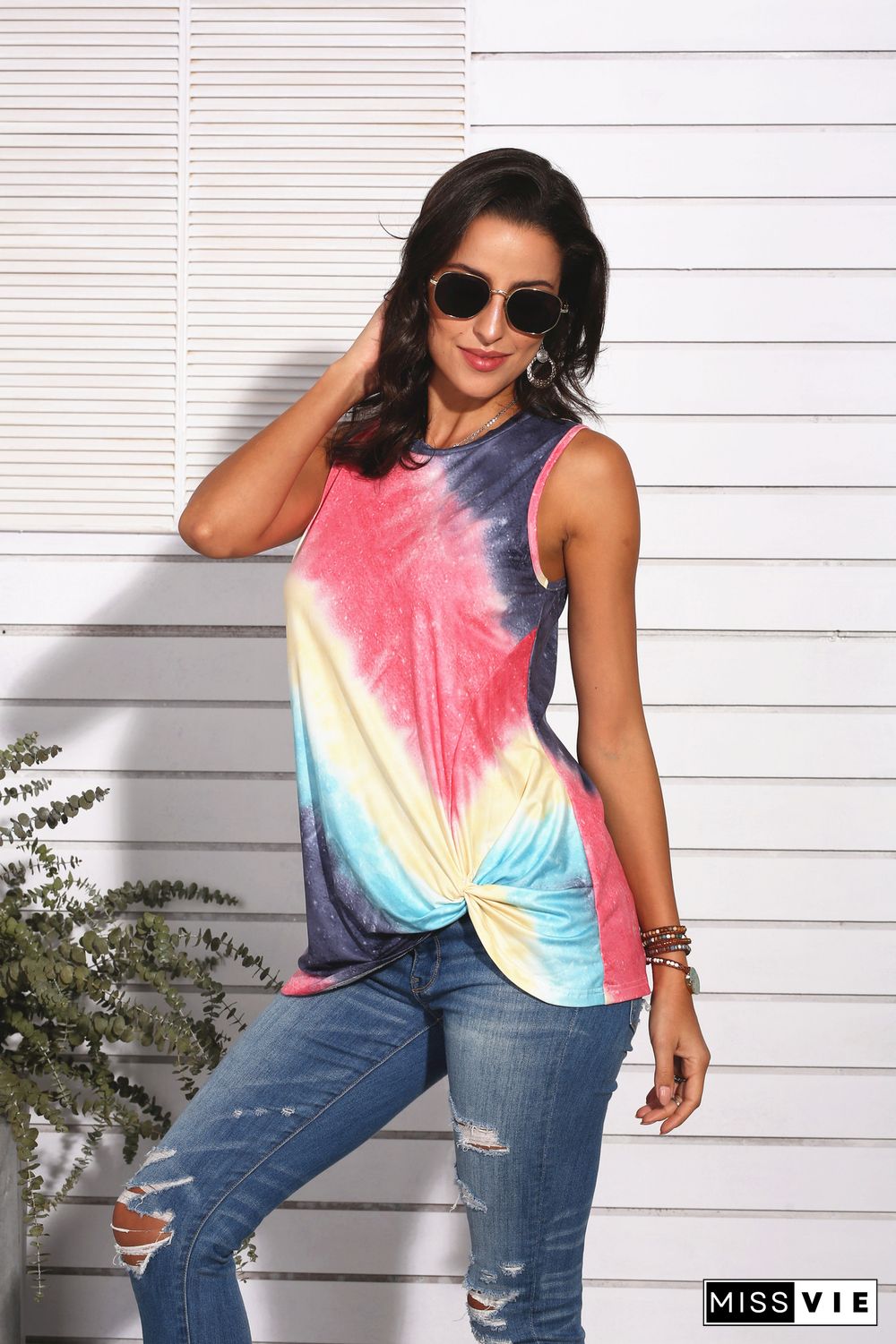 Red Ombre Colorblock Twisted Tank Top