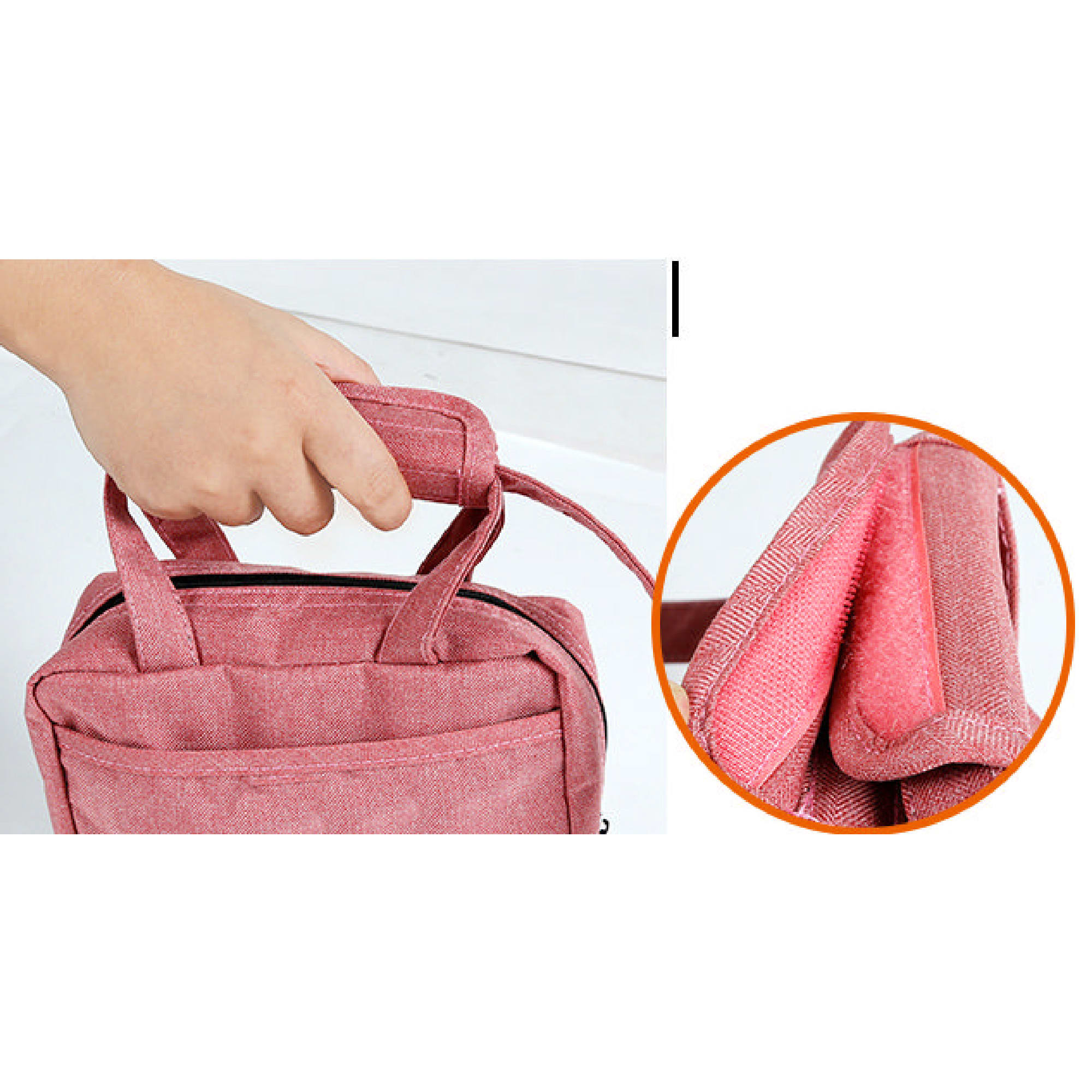 Pet Life Pink Posh Walk Purse Dog Leash， Accessory Holder and Waste Bag Dispenser